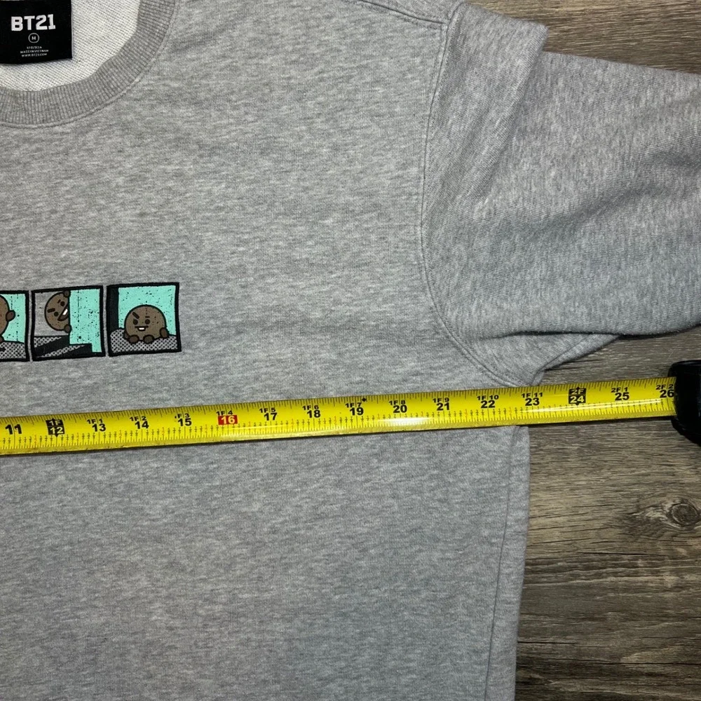 BT21 Crewneck Sweatshirt Medium Gray Graphic BTS LINE Friends Kpop Unisex‎